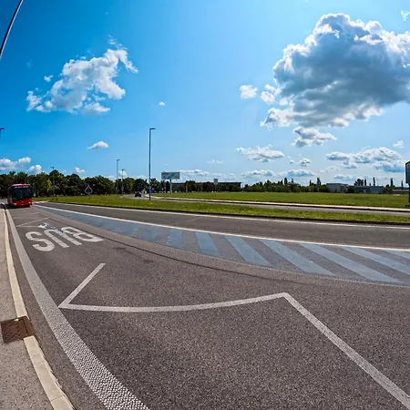Skyflat Bratislava-new Near Airport Free Parking 아파트 브라티슬라바