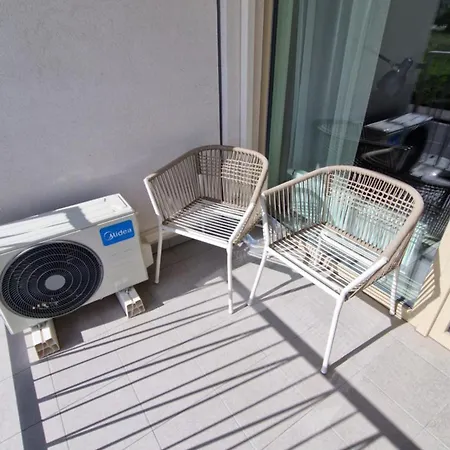 Skyflat Bratislava-new Near Airport Free Parking * Pozsony