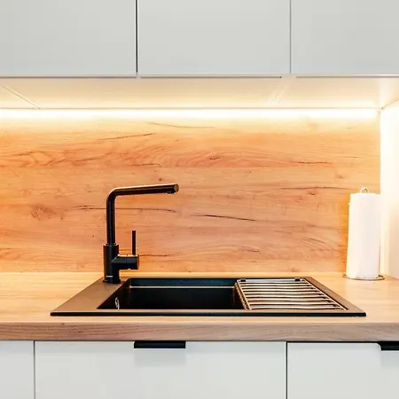 Apartament Skyflat Bratislava-new Near Airport Free Parking Bratysława