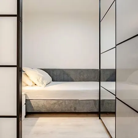 Skyflat Bratislava-new Near Airport Free Parking Appartamento