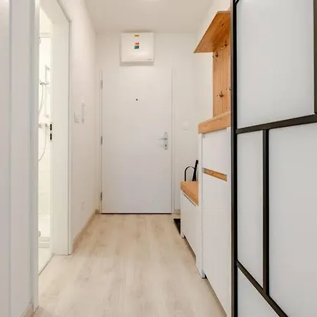 Apartament Skyflat Bratislava-new Near Airport Free Parking