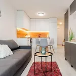 Skyflat Bratislava-new Near Airport Free Parking 公寓 布拉迪斯拉发