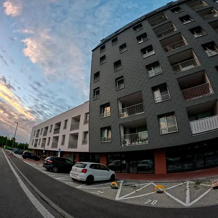 Appartamento Skyflat Bratislava-new Near Airport Free Parking Bratislava